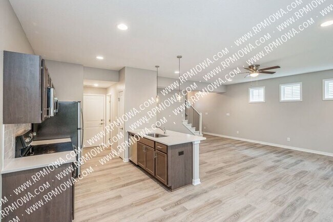 Foto del edificio - 250 Amberwood Dr