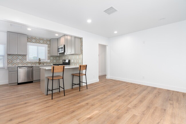 Foto del edificio - 2934 Somerset Dr