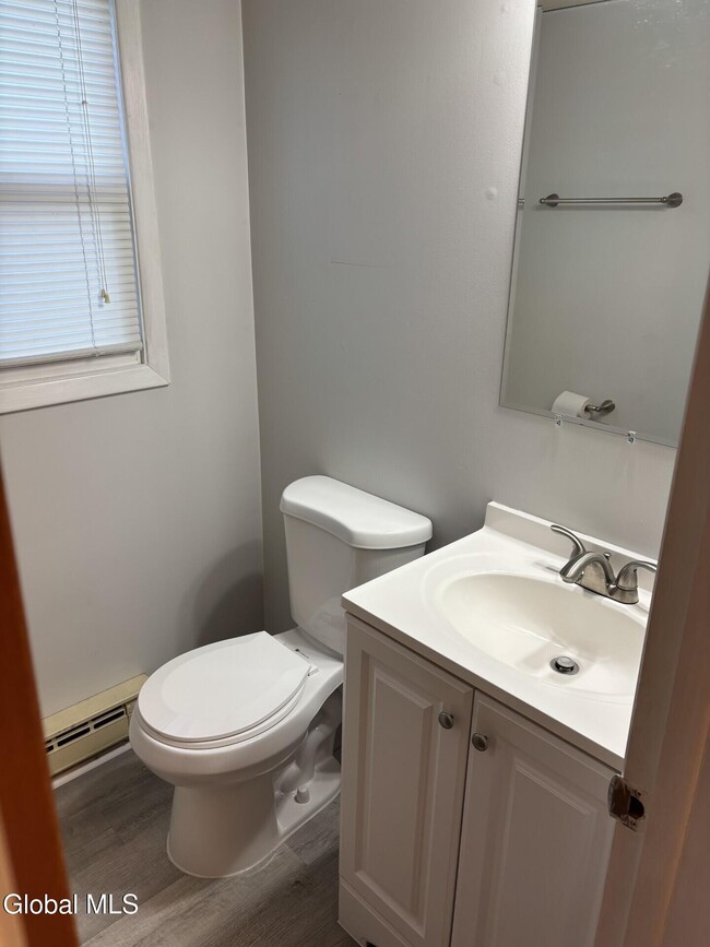 Building Photo - 22 Church St Ext