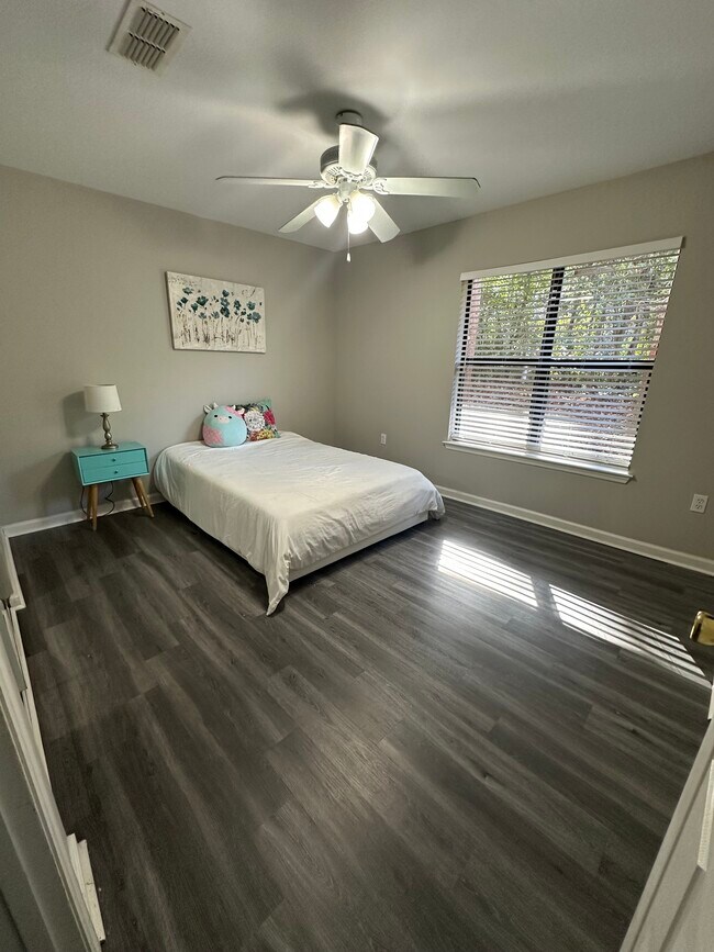 Foto del edificio - 741 White Dr