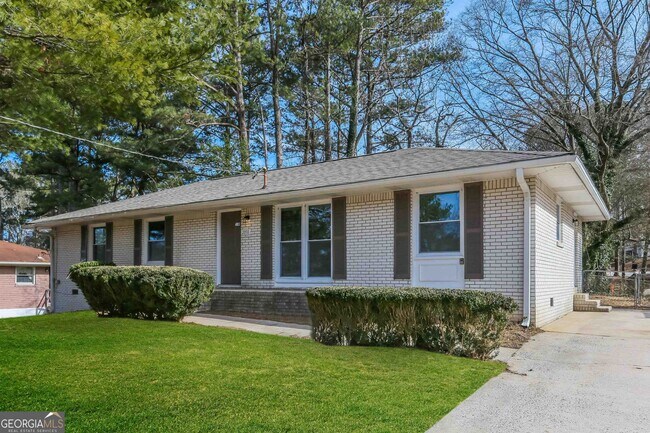 Foto del edificio - 2858 Spruce Point Rd