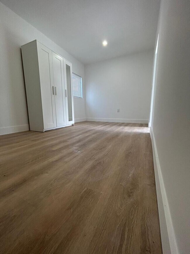 Foto del edificio - 1368 NW 71st St