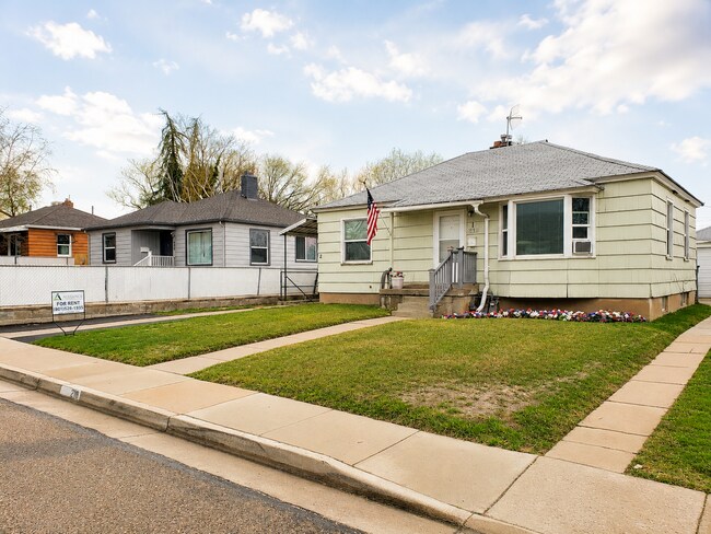 Foto del edificio - 218 S Lakeview Dr