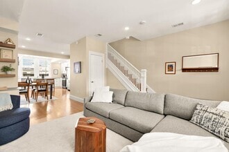 Building Photo - 407 Delafield Pl NW