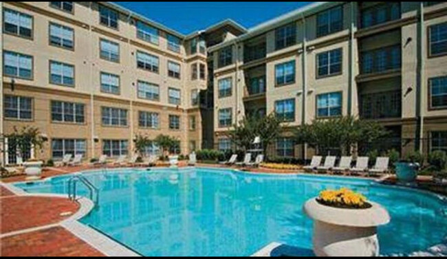 Foto del edificio - 11750 Old Georgetown Rd