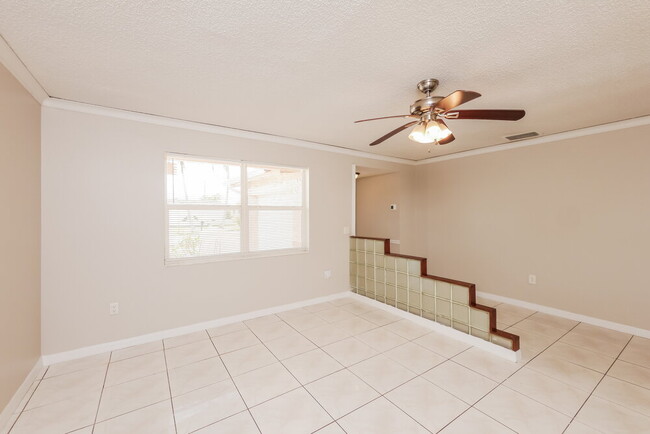Foto del edificio - 9521 NW 25th St