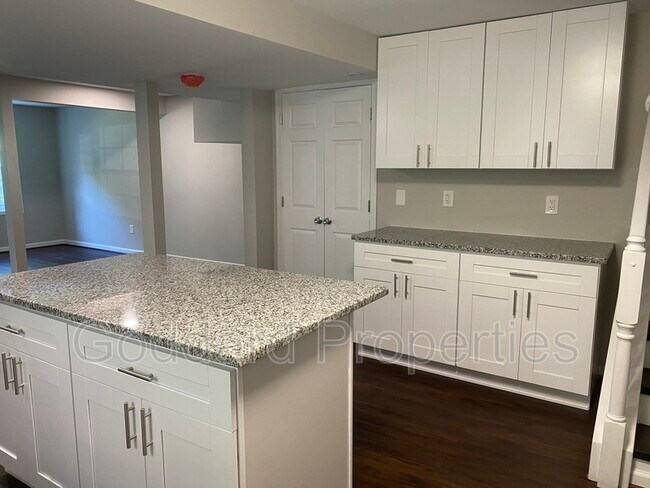Building Photo - 2826 Nine Mile Cir
