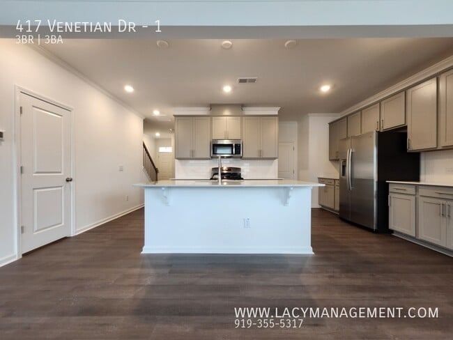 Building Photo - 417 Venetian Dr