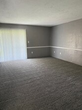Building Photo - 2811 SW Archer Rd