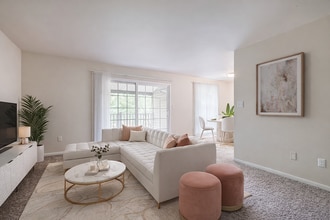 Building Photo - Monarch Crossing