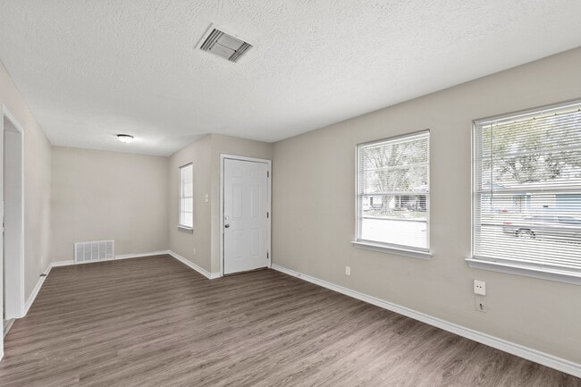 Foto del edificio - 3206 Washington St