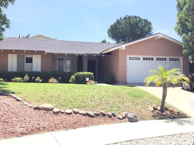 Building Photo - 779 Eastbury Dr