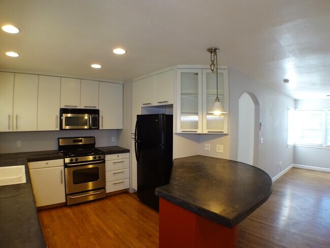 Building Photo - 1804 Citrus Ave