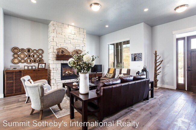 Building Photo - 4 br, 4 bath House - 1551 W. Alpine Ave