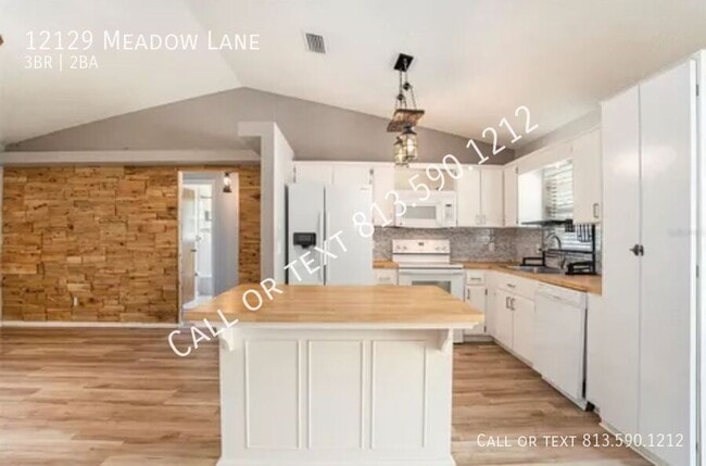 Building Photo - 12129 Meadow Ln