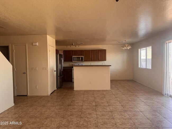 Foto del edificio - 40957 N Pinon Ln