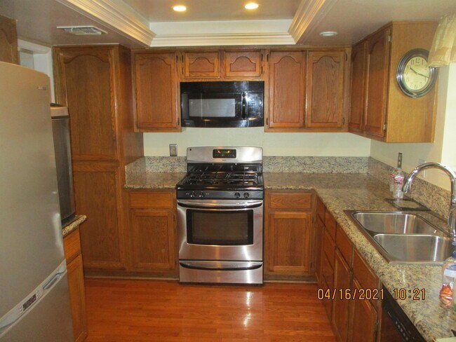 Foto del edificio - 5704 Pearldrop Ave