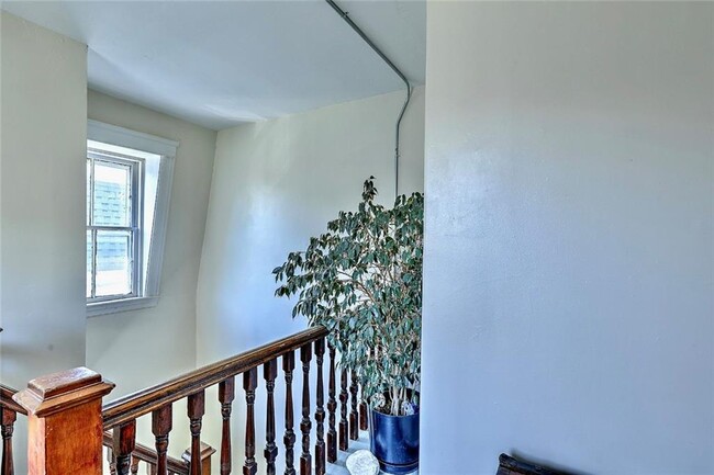 Building Photo - 61 Chapin Ave
