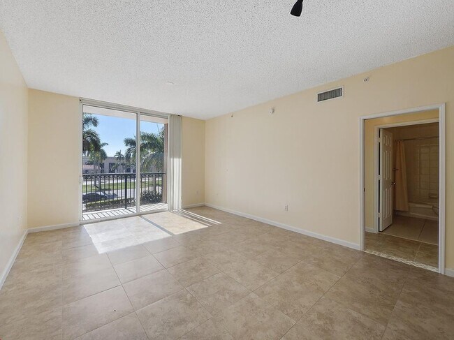 Living - 651 Okeechobee Blvd