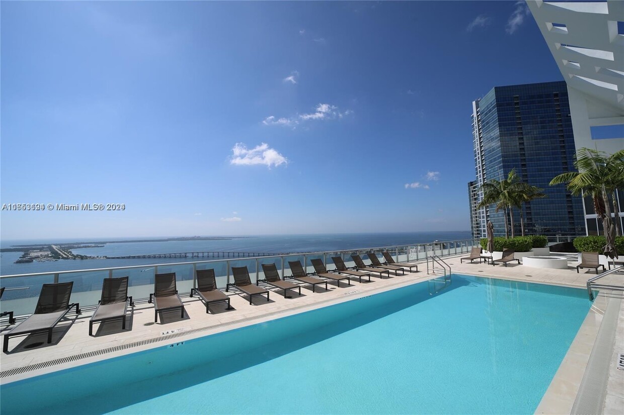 Foto principal - 1300 Brickell Bay Dr