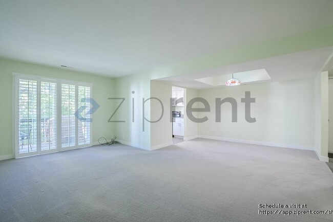 Building Photo - 640 E 3990 S