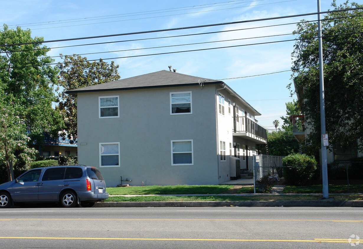 12237 Vanowen St, North Hollywood, CA 91605 Apartments in North Hollywood, CA