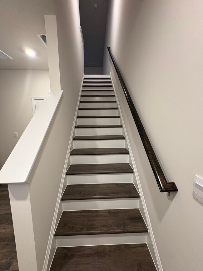 Foto del edificio - 766 Dorset Strm Dr