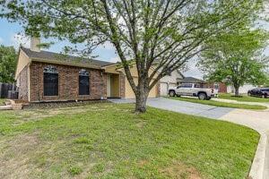 Building Photo - 625 Hollyberry Dr