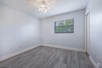 Building Photo - 374 Dover Pl