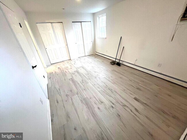 Foto del edificio - 6010 Bingham St