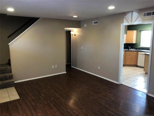 Foto del edificio - 4 bedroom in Broken Arrow OK 74011