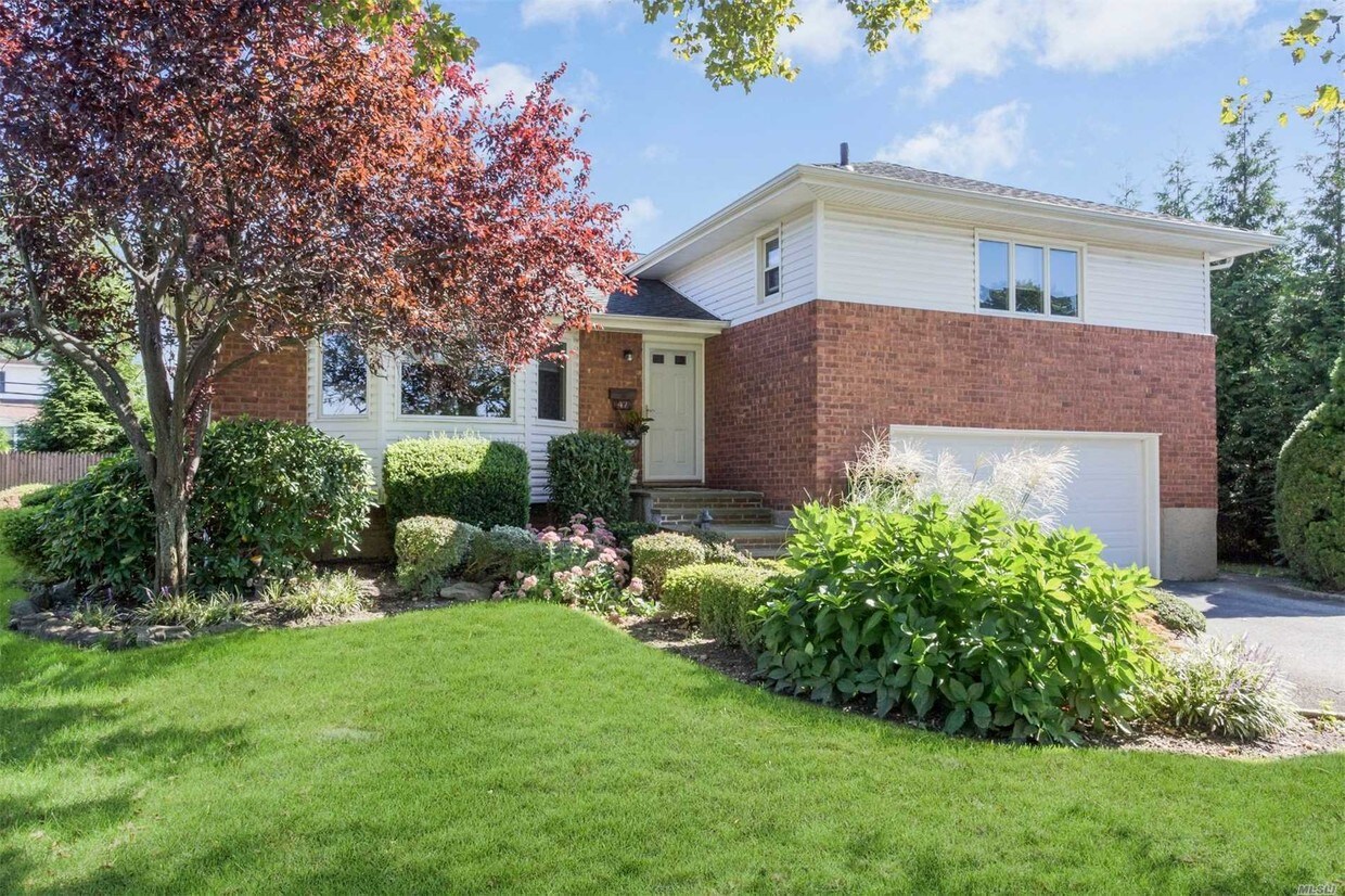 Primary Photo - 47 Stuart Dr