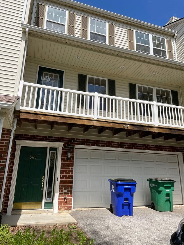 Foto principal - 565 Silver Leaf Dr