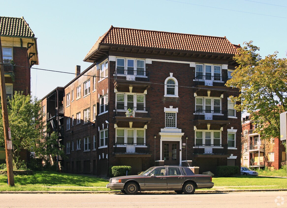 Foto principal - Superior Hillcrest