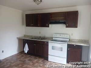 Foto del edificio - 23717 Wood Pk Dr
