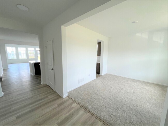 Foto del edificio - 218 Rhinebeck Wy