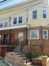 Building Photo - 152 W 27th St