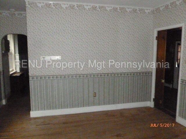 Building Photo - 384 South St