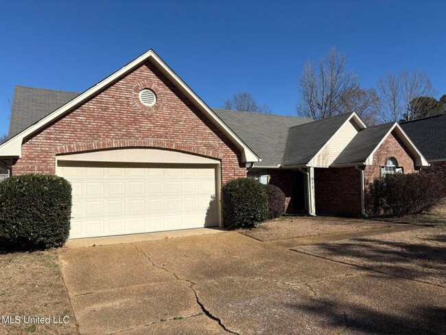 Building Photo - 3 Bed/2 Bath Home in North Place on Madison