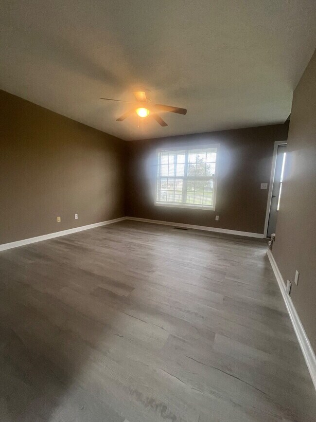 Foto del edificio - 630 Hugh Hunter Rd