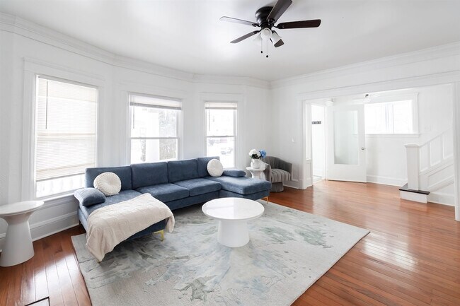 Foto del edificio - 1444 E 108th St