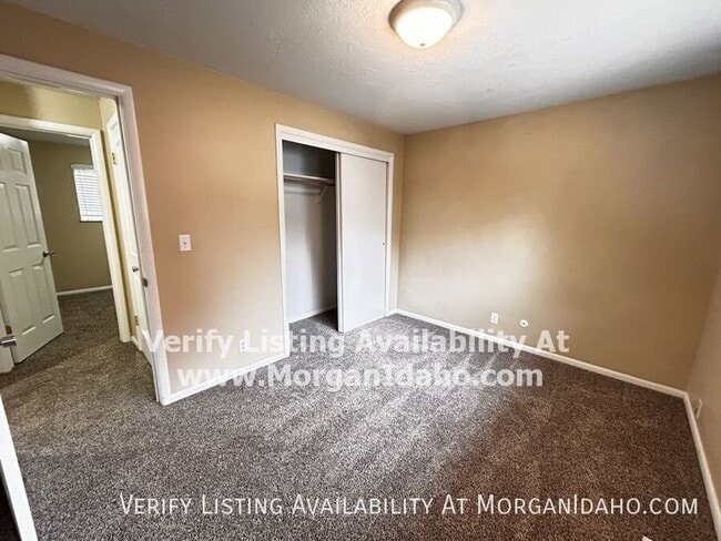 Building Photo - 4720 Freemont-
