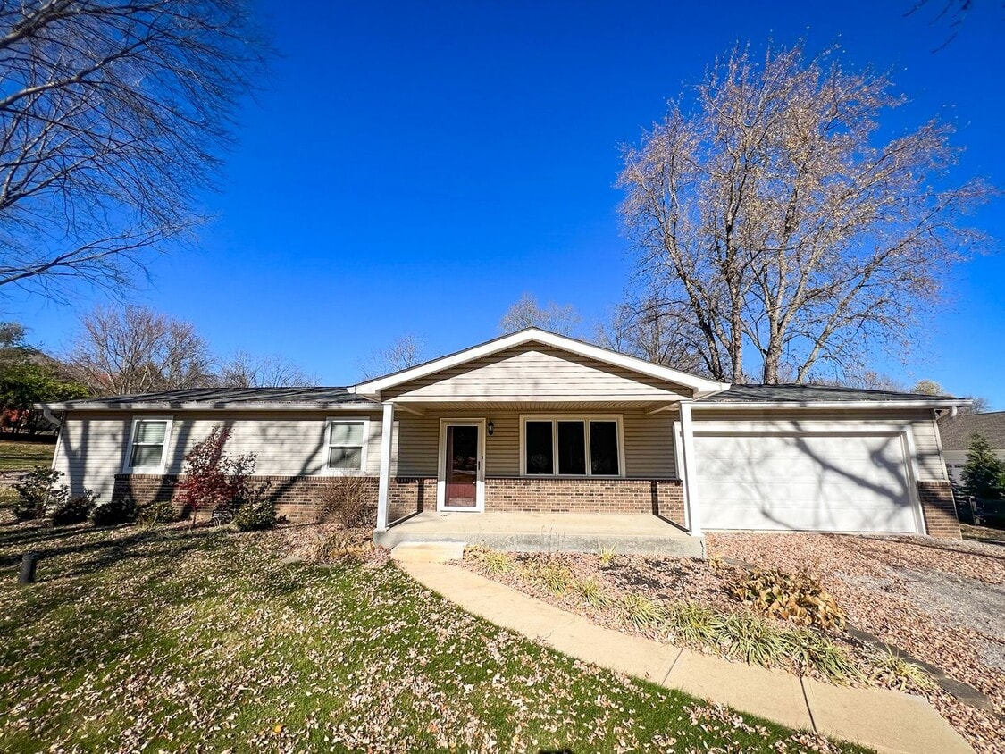 9370 E County Road 200 S House Rental in Zionsville, IN