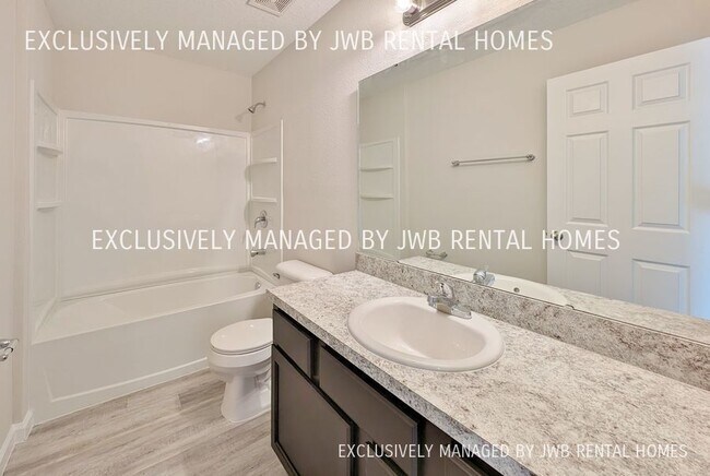 Foto del edificio - 4415 Melissa Ct W
