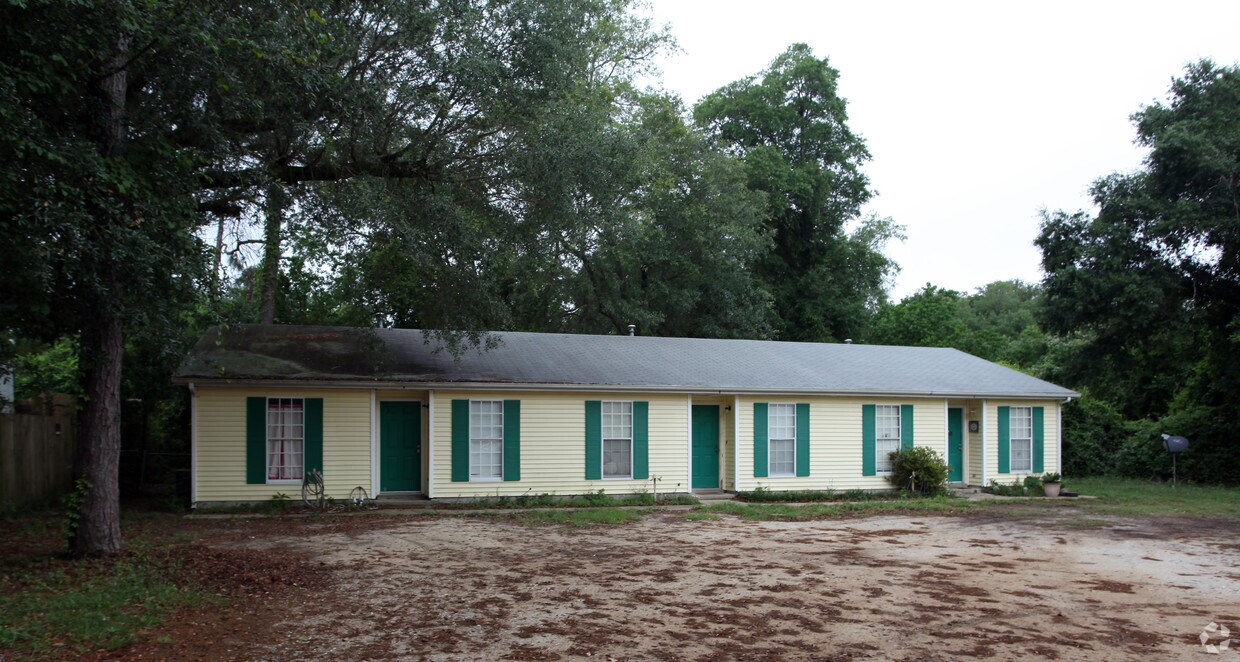 Building Photo - 8205 Olive Rd