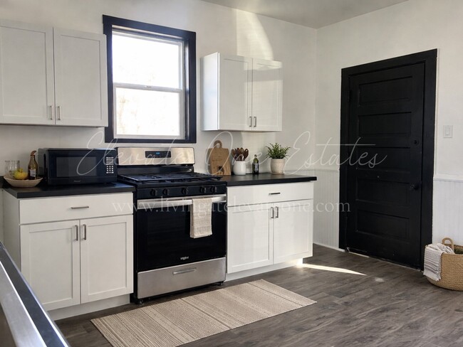 Foto del edificio - 435 N Apple Ave