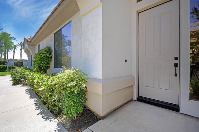 Building Photo - 371 Indian Ridge Dr