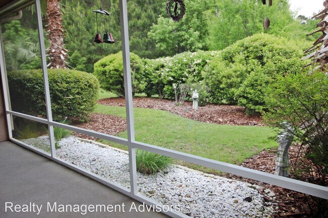 Building Photo - 2 br, 2 bath House - 25 Seburn Dr