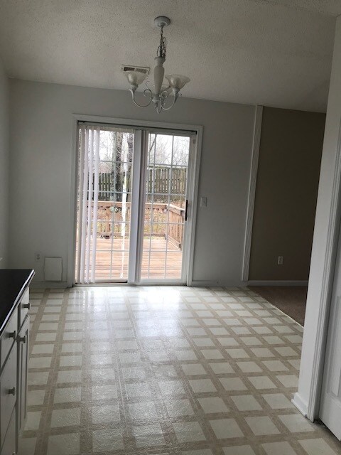 Building Photo - 748 Thornbird Cir
