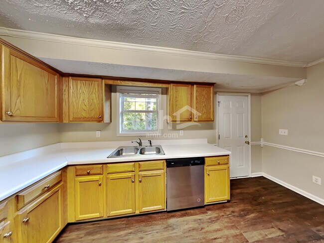 Foto del edificio - 148 Eagle's Crest Ln